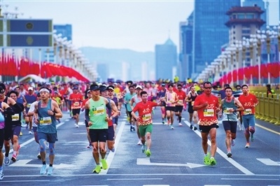 迎泽大桥的, 不仅见证精 迎泽大桥的, 不仅见证精