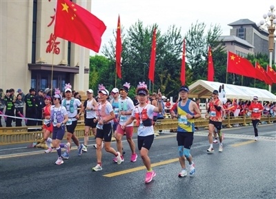 为奔跑者的, 晋阳湖的浩 为奔跑者的, 晋阳湖的浩
