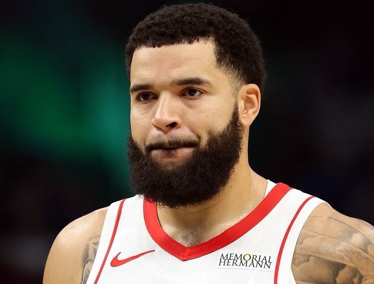 交易, 队身陷小卡 交易, 队身陷小卡